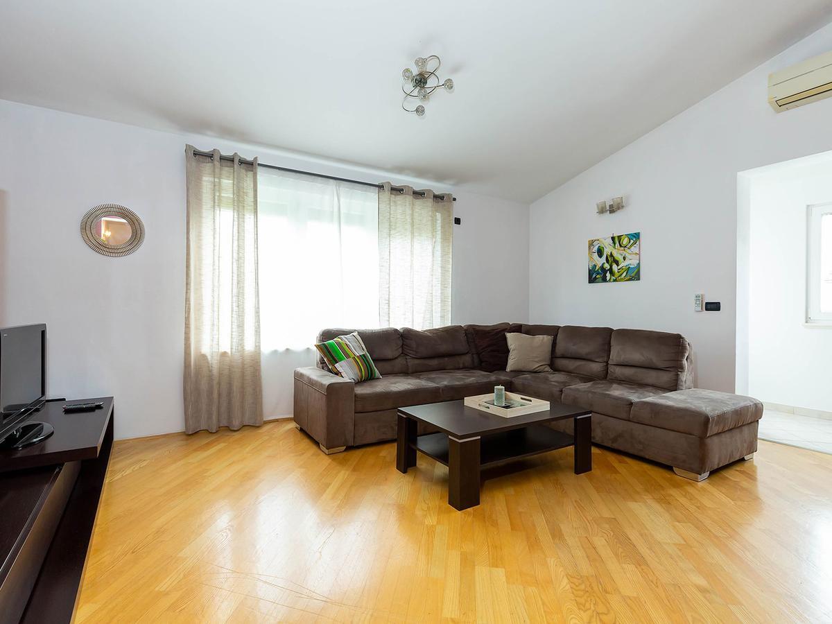 פורץ Premium Apartment Sanja מראה חיצוני תמונה